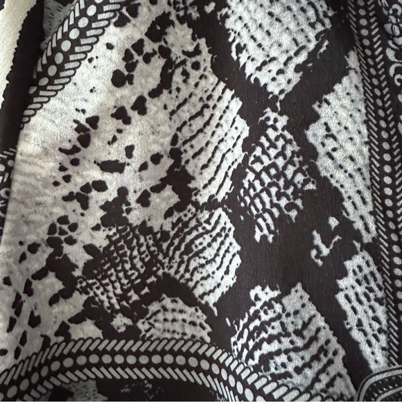 Animal Print Button Down Shirt Zebra Leopard Black Grey White - Medium - Picture 3 of 11